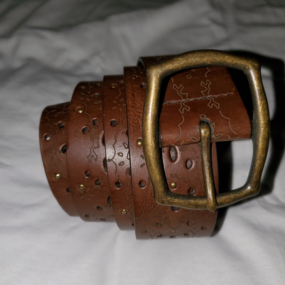 Brown belt Brass gold buckle floral pattern
